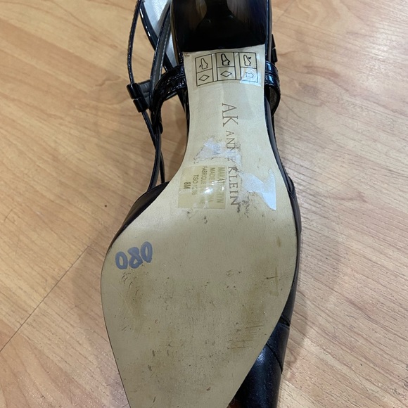 Size 8M Anne Cline leather sling sandals - Picture 5 of 5